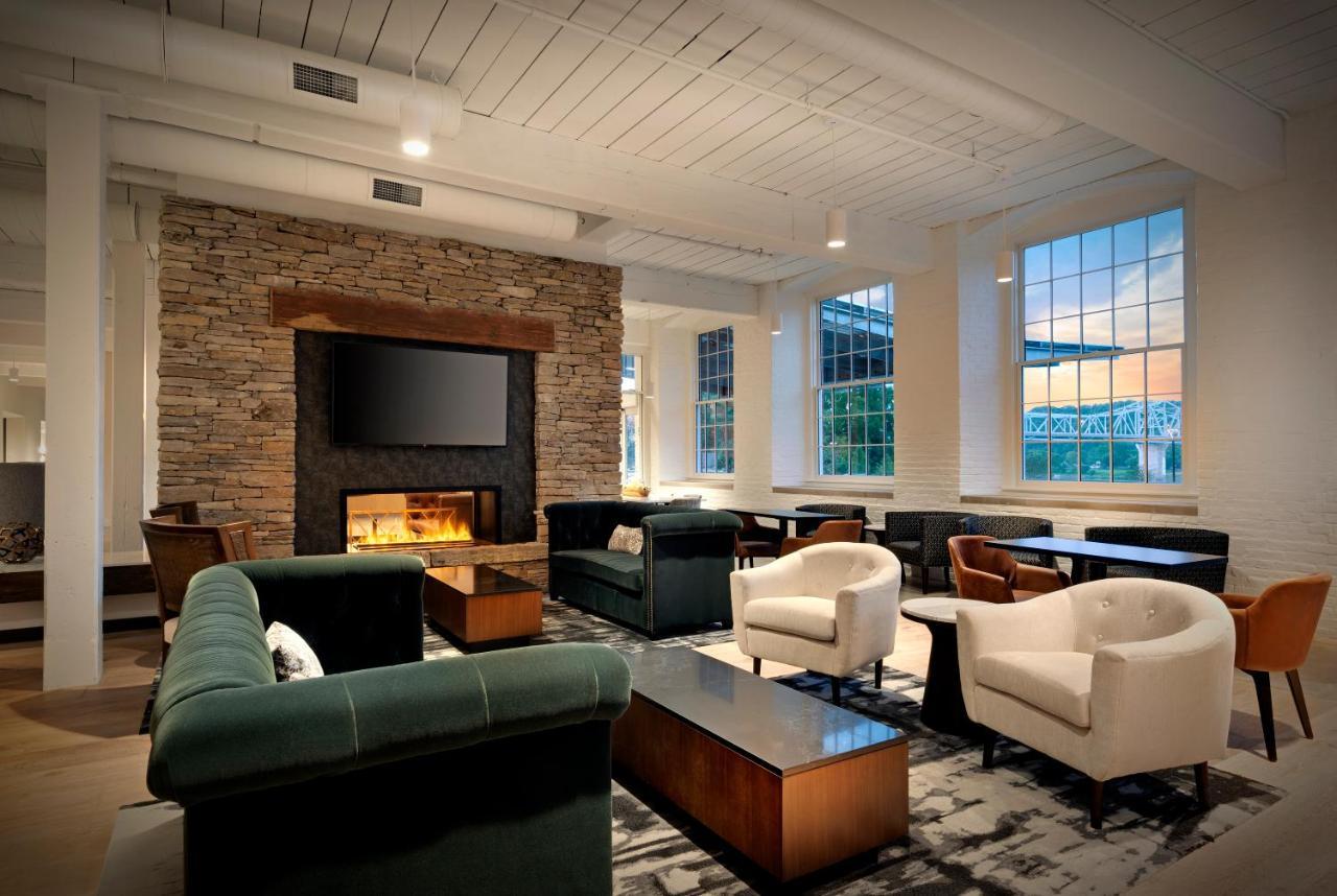 Fairfield Inn & Suites Madison Historic Eagle Cotton Mill Esterno foto