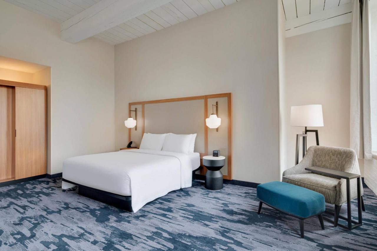 Fairfield Inn & Suites Madison Historic Eagle Cotton Mill Esterno foto