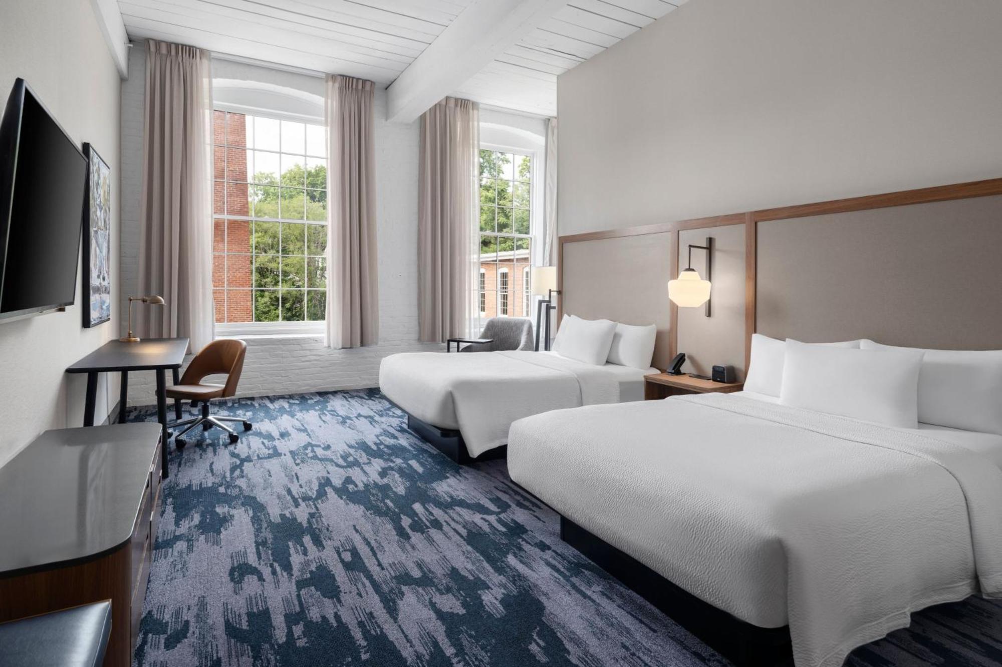 Fairfield Inn & Suites Madison Historic Eagle Cotton Mill Esterno foto